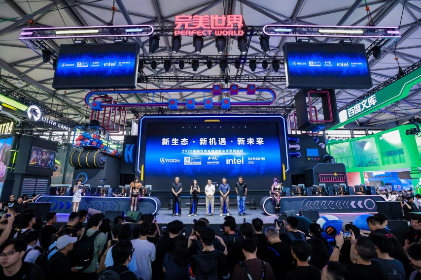  完美世界电竞联手硬件巨头CJ现场发布全新升级体验