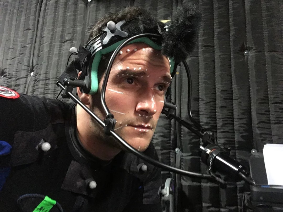 里昂配音演员工作照